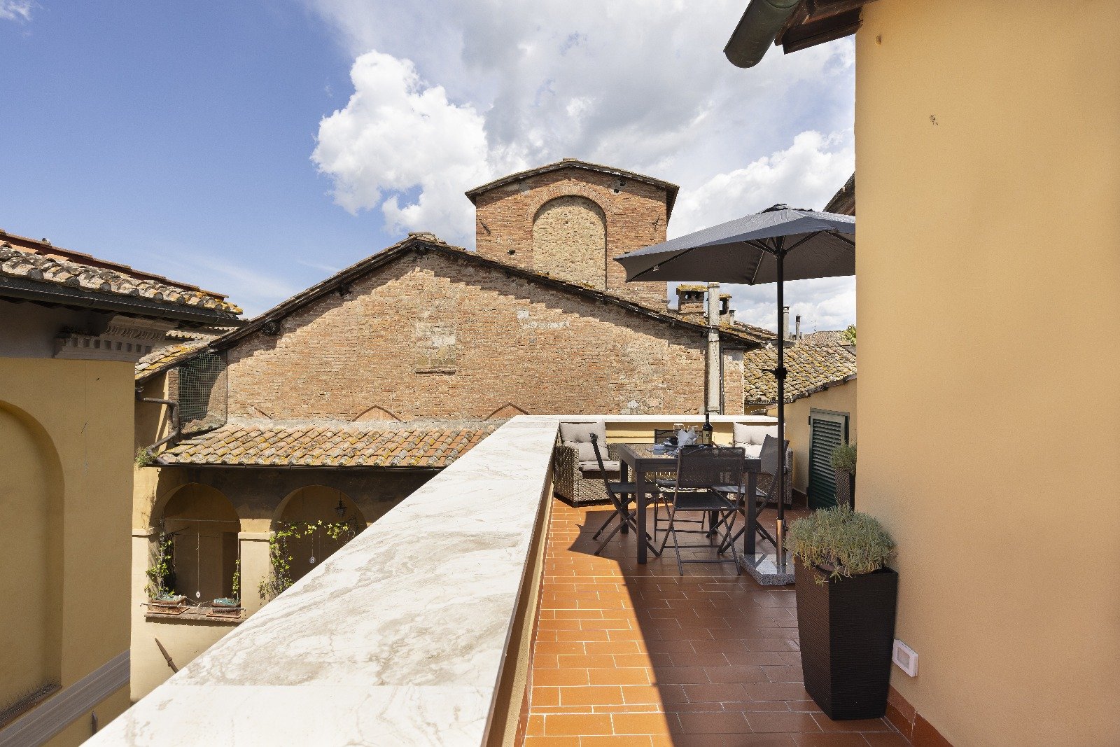 Anteprima 14